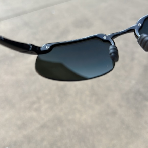 Maui Jim Kanaha 409-02 Black Sunglasses - Picture 10 of 13